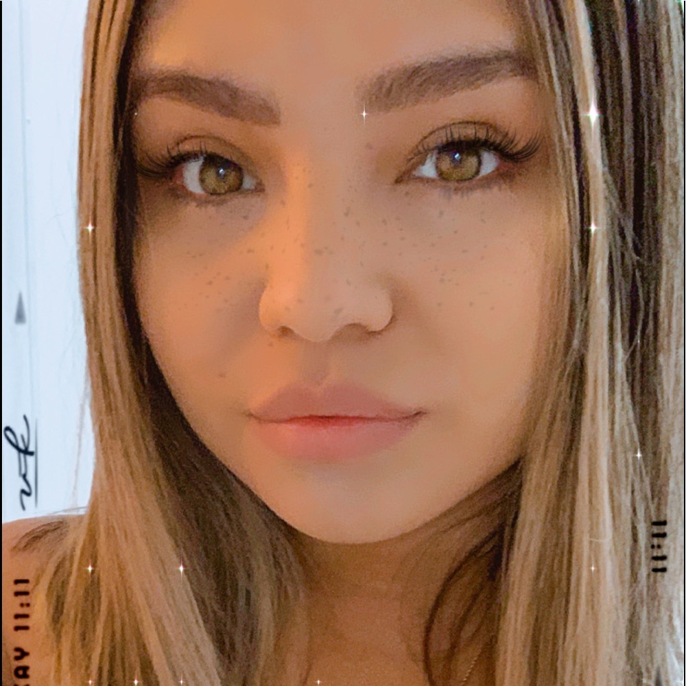 Meet your Posher, Nilsa